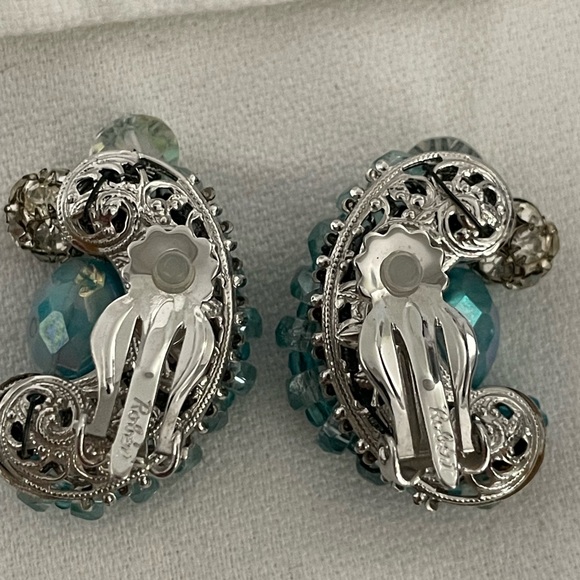 Vintage Pair of Original by Robert Earrings - Picture 12 of 12